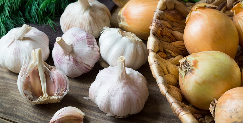 שום ובצל - איך מאכסנים שום ובצל - משלוח ירקות עד הבית